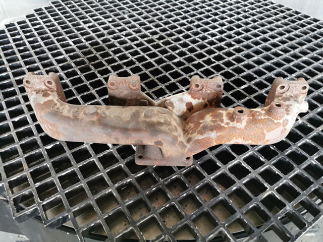 Liebherr Exhaust Pipe - Auspuh: slika 1 Liebherr Exhaust Pipe - Auspuh: slika 1