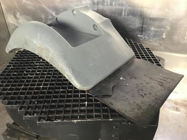 Liebherr Fender - Karoserija i eksterijer: slika 1 Liebherr Fender - Karoserija i eksterijer: slika 1