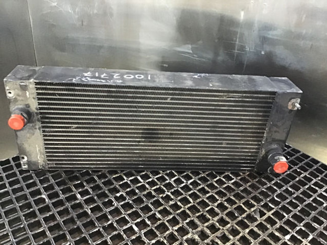 Liebherr Oilcooler - Hladnjak ulja: slika 2 Liebherr Oilcooler - Hladnjak ulja: slika 2