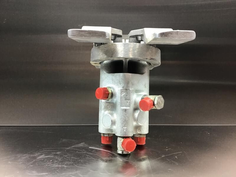 Liebherr Pilot Control Unit - Pedala: slika 1 Liebherr Pilot Control Unit - Pedala: slika 1