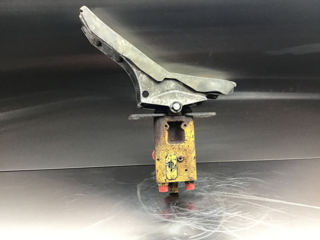 Pedala Liebherr Pilot Control Unit: slika 1