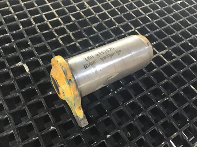 Motor i delovi Liebherr Pin 90x240x190: slika 9