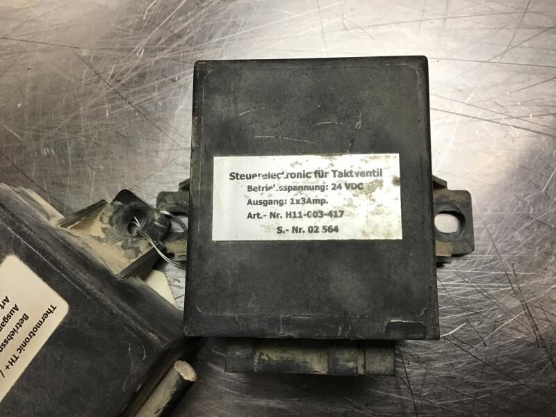 Liebherr R914B / R904 / A904 Li / A900C Li / A900B Li / A924B Li / A924 li / A914 Li / A934 Li / A934B Li / A944B Li / A914B Li / R924 B - Električni sistem: slika 3 Liebherr R914B / R904 / A904 Li / A900C Li / A900B Li / A924B Li / A924 li / A914 Li / A934 Li / A934B Li / A944B Li / A914B Li / R924 B - Električni sistem: slika 3