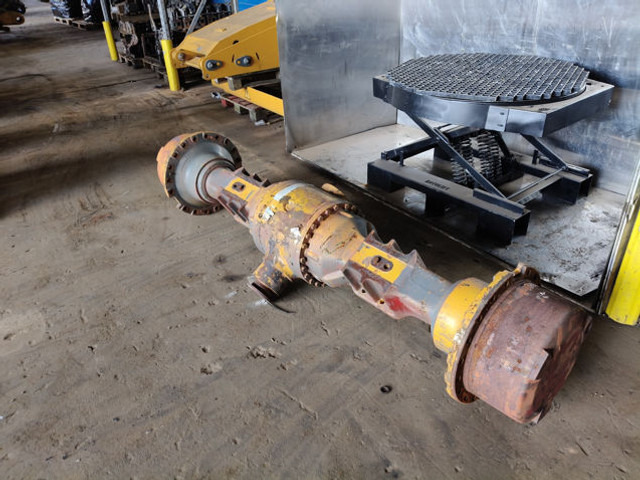 Liebherr Rear Axle - Osovina i delovi: slika 1 Liebherr Rear Axle - Osovina i delovi: slika 1