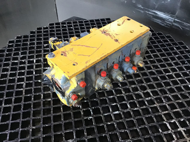 Liebherr Valveblock - Ventil: slika 1 Liebherr Valveblock - Ventil: slika 1