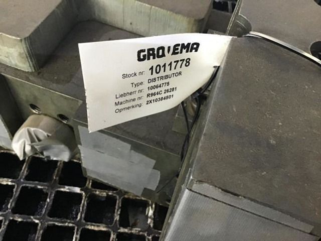 Rezervni deo Liebherr Fuel Tank: slika 20