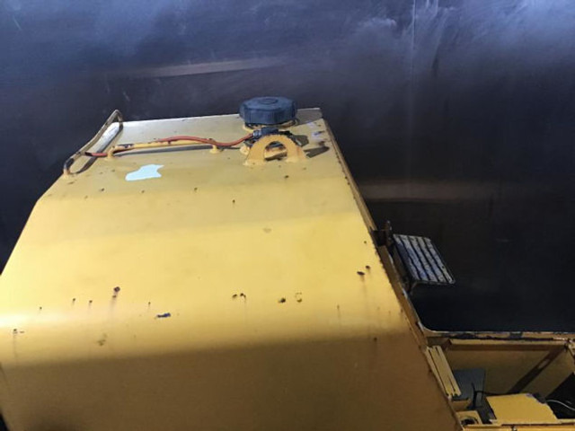 Rezervni deo Liebherr Fuel Tank: slika 12