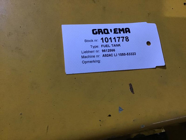 Rezervni deo Liebherr Fuel Tank: slika 14