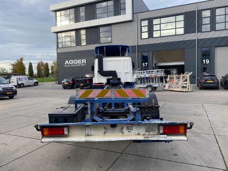 DAF CF 75.310 / Manual / Euro 3 - Kamion sa golom šasijom i zatvorenom kabinom: slika 5 DAF CF 75.310 / Manual / Euro 3 - Kamion sa golom šasijom i zatvorenom kabinom: slika 5