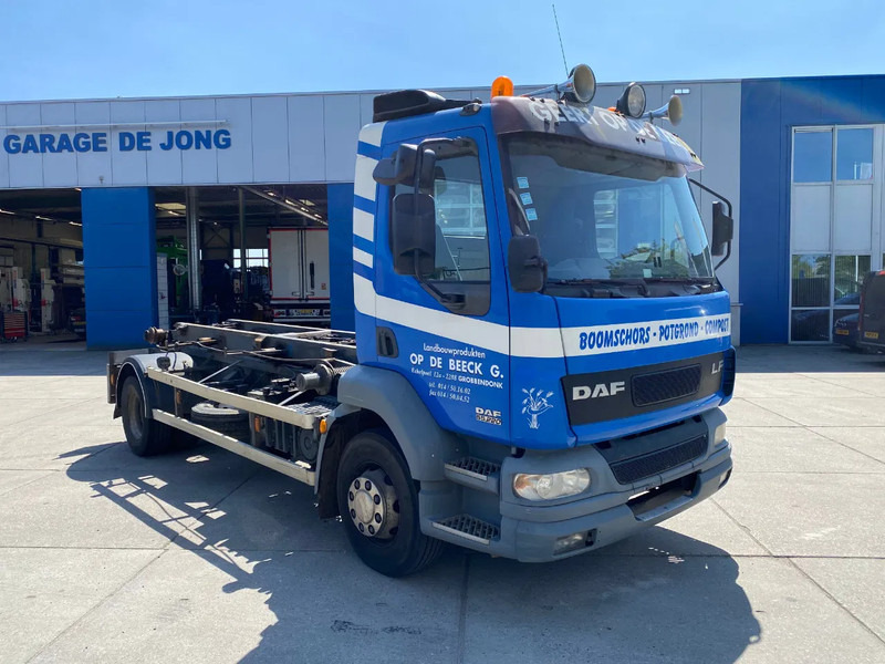 DAF LF 55.220 / Cable System / Manual / Euro 3 - Kamion sa kablovskim sistemom: slika 3 DAF LF 55.220 / Cable System / Manual / Euro 3 - Kamion sa kablovskim sistemom: slika 3