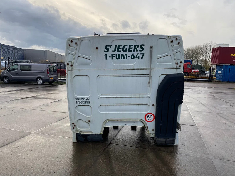 Renault Premium Cabine - Kamion sa golom šasijom i zatvorenom kabinom: slika 5 Renault Premium Cabine - Kamion sa golom šasijom i zatvorenom kabinom: slika 5