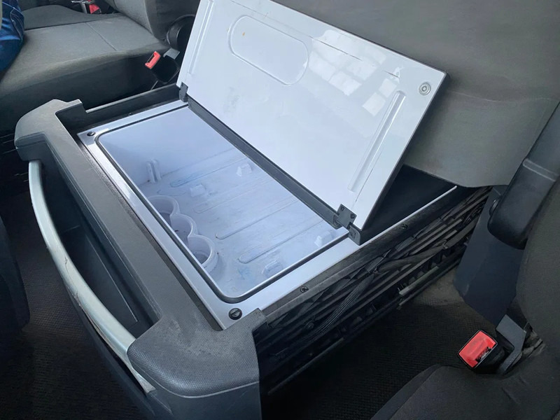 Tegljač Renault T460 / Automatic / PTO: slika 10 Tegljač Renault T460 / Automatic / PTO: slika 10