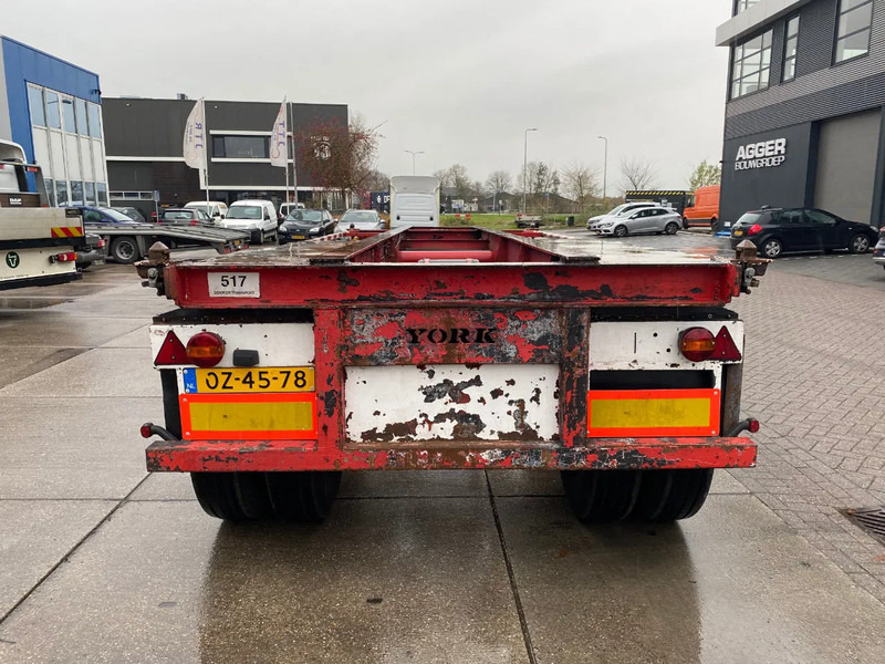 York 20 FT Chassis / Steel Suspension / Double Air - Poluprikolica za prevoz kontejnera/ Poluprikolica sa promenjivim sandukom: slika 2 York 20 FT Chassis / Steel Suspension / Double Air - Poluprikolica za prevoz kontejnera/ Poluprikolica sa promenjivim sandukom: slika 2