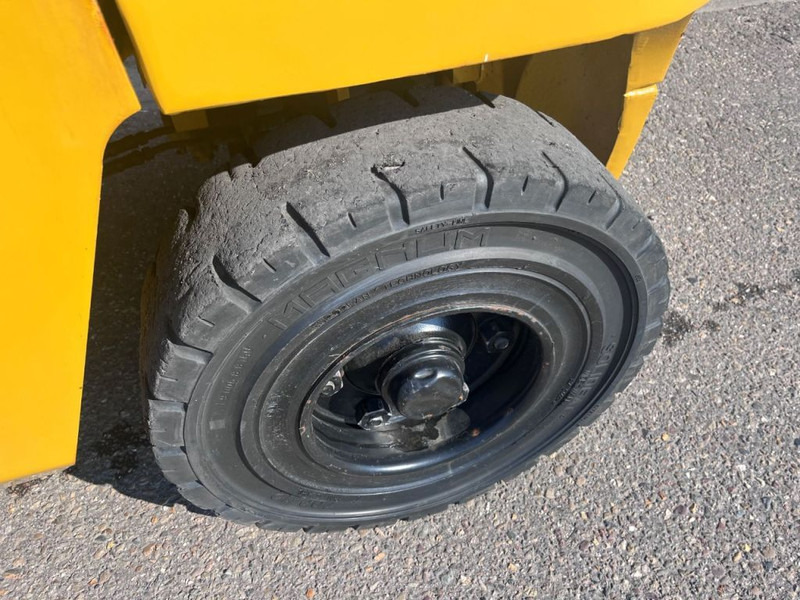 Dizel viljuškar Caterpillar DP40K2: slika 9