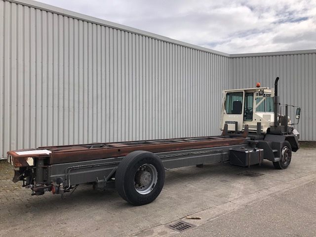 Terberg TT20 Body Carrier - Terminalni traktor: slika 4 Terberg TT20 Body Carrier - Terminalni traktor: slika 4