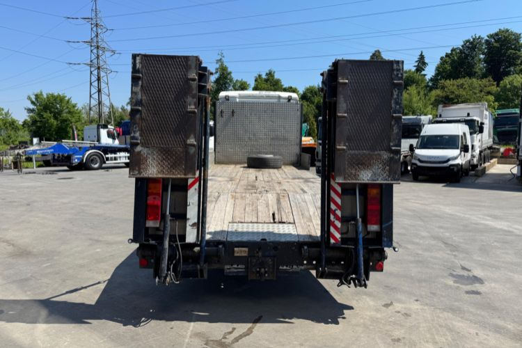 MAN TGA 18.413 4x2 BaggerTaxi - Kamion za prevoz automobila: slika 5 MAN TGA 18.413 4x2 BaggerTaxi - Kamion za prevoz automobila: slika 5