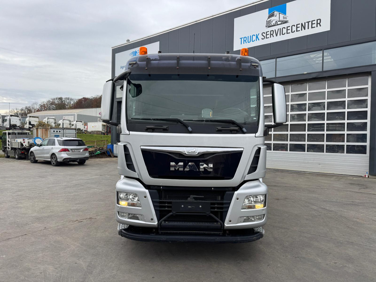 MAN TGS 35.480 8x2-4 H Effer 1355 9-6 - Kamion sa dizalicom: slika 4 MAN TGS 35.480 8x2-4 H Effer 1355 9-6 - Kamion sa dizalicom: slika 4