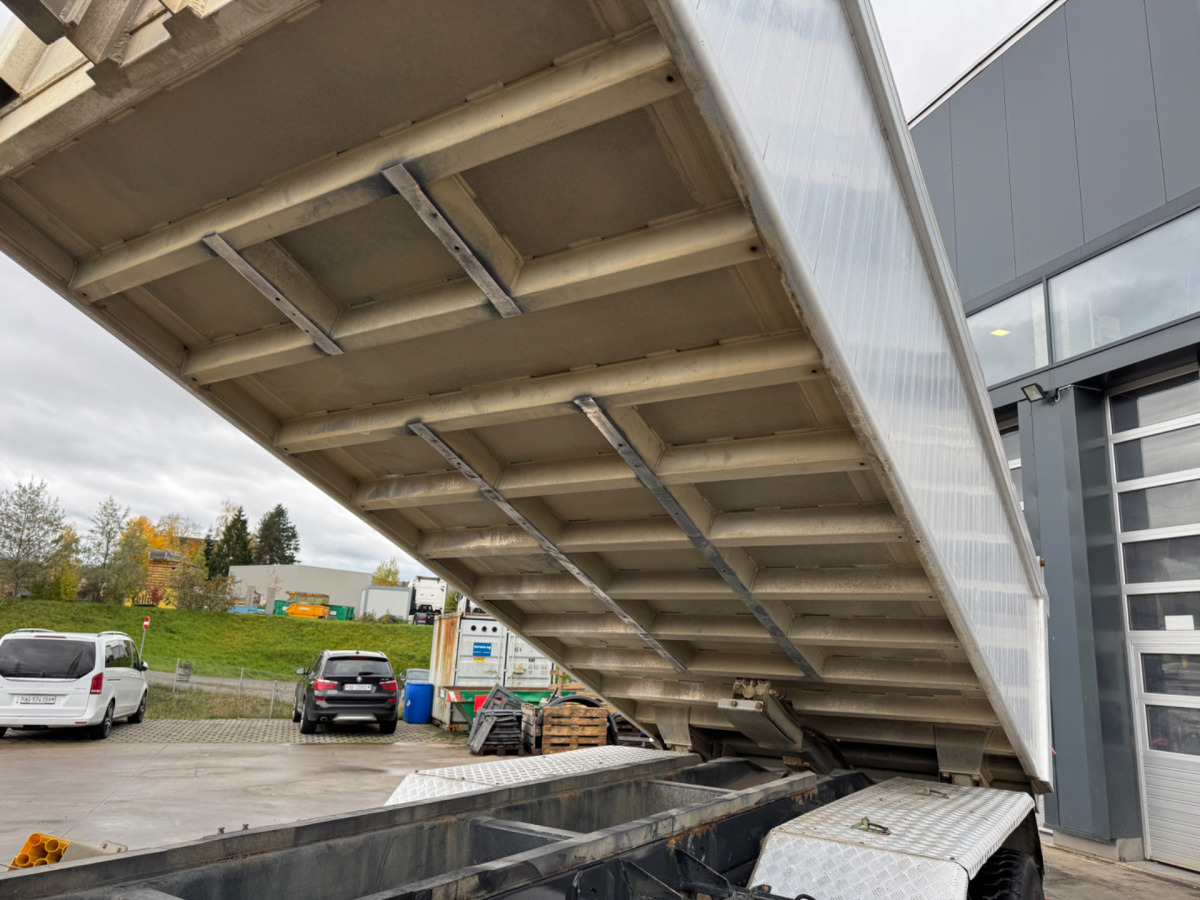 MERCEDES Actros 3248 8x4 Rückwärtskipper - Istovarivač: slika 3 MERCEDES Actros 3248 8x4 Rückwärtskipper - Istovarivač: slika 3