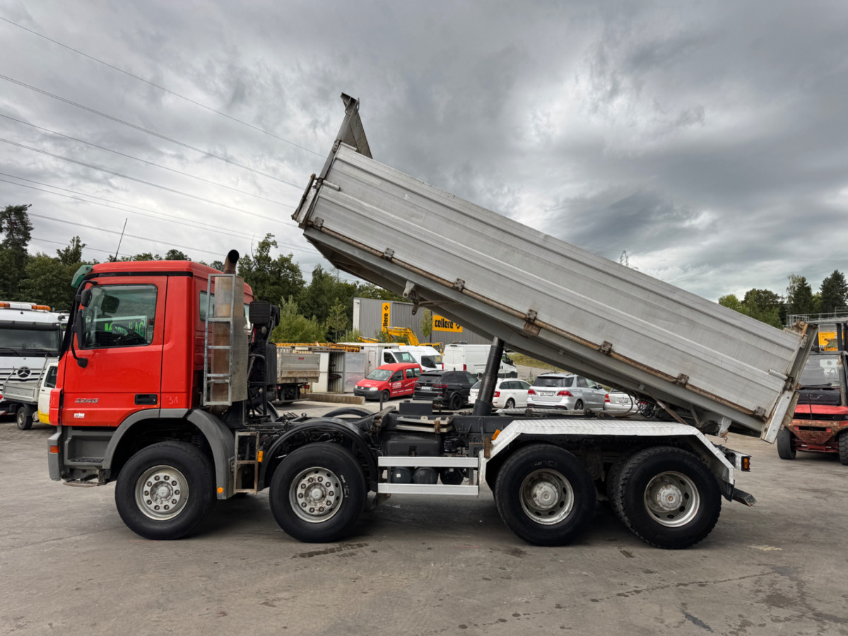 MERCEDES BENZ ACTROS 3246 C3390 - Istovarivač: slika 2 MERCEDES BENZ ACTROS 3246 C3390 - Istovarivač: slika 2