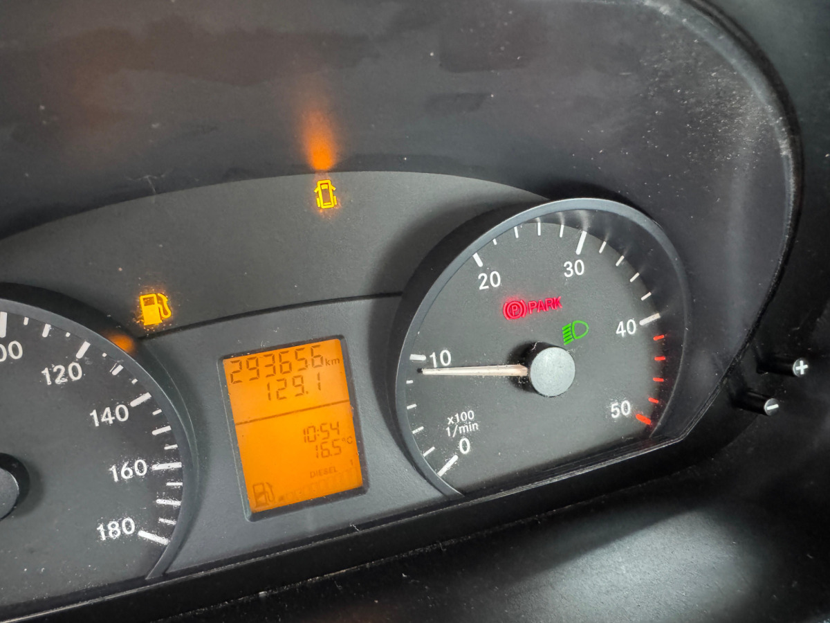 Dostavno vozilo s ravnom platformom MERCEDES Sprinter 316 CDI: slika 12