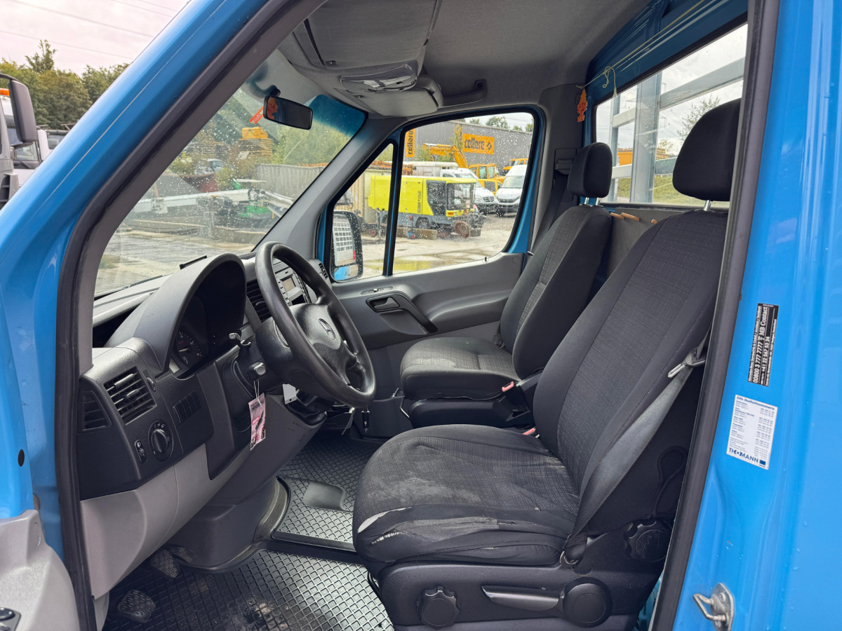 Dostavno vozilo s ravnom platformom MERCEDES Sprinter 316 CDI: slika 9