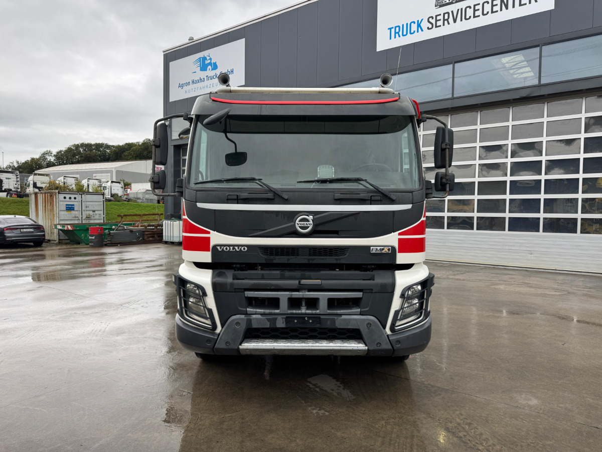 VOLVO FMX-540 10x4 - Kamion sa golom šasijom i zatvorenom kabinom: slika 2 VOLVO FMX-540 10x4 - Kamion sa golom šasijom i zatvorenom kabinom: slika 2
