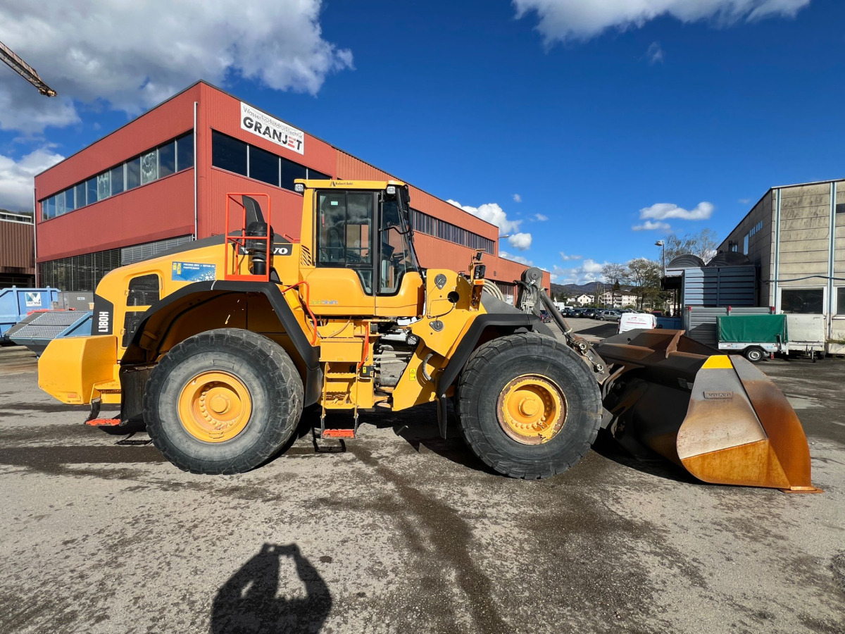 Utovarivač točkaš VOLVO L180H: slika 14