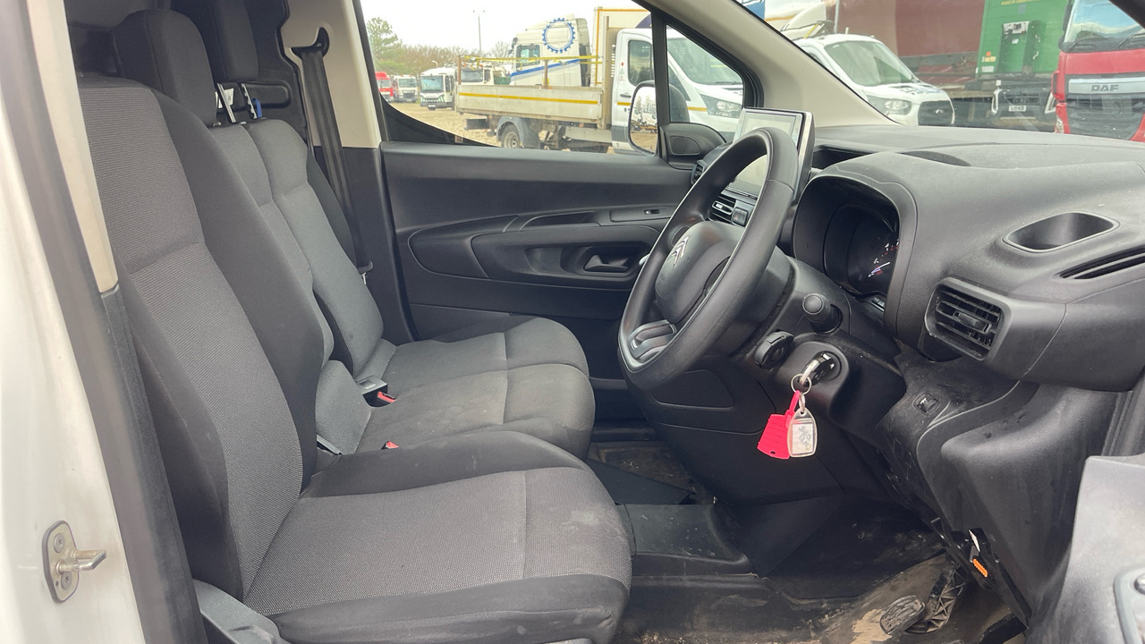 CITROEN BERLINGO ENTERPRISE 650 1.5 BLUEHDI 75PS - Mali kombi: slika 5 CITROEN BERLINGO ENTERPRISE 650 1.5 BLUEHDI 75PS - Mali kombi: slika 5