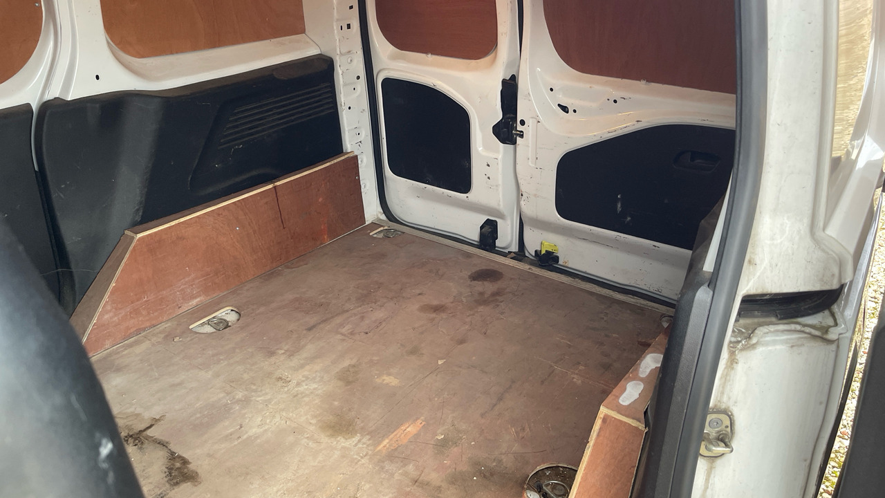 Mali kombi CITROEN BERLINGO ENTERPRISE 650 1.5 BLUEHDI 75PS: slika 15 Mali kombi CITROEN BERLINGO ENTERPRISE 650 1.5 BLUEHDI 75PS: slika 15