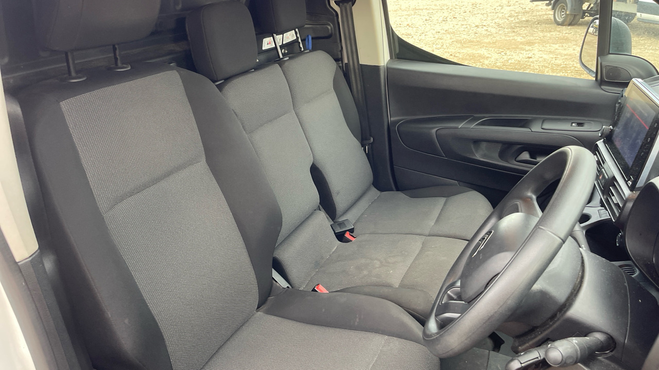 Mali kombi CITROEN BERLINGO ENTERPRISE 650 1.5 BLUEHDI 75PS: slika 8 Mali kombi CITROEN BERLINGO ENTERPRISE 650 1.5 BLUEHDI 75PS: slika 8