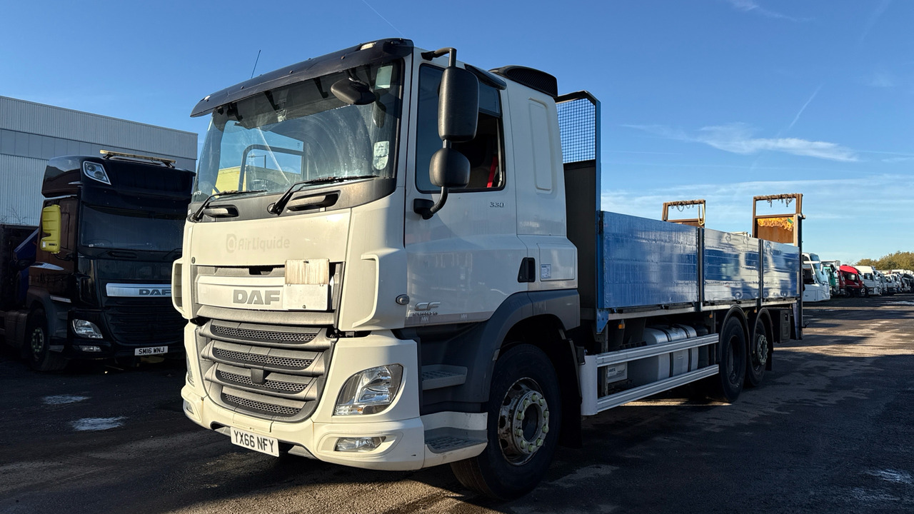 DAF CF 330 - Kamion sa tovarnim sandukom: slika 2 DAF CF 330 - Kamion sa tovarnim sandukom: slika 2