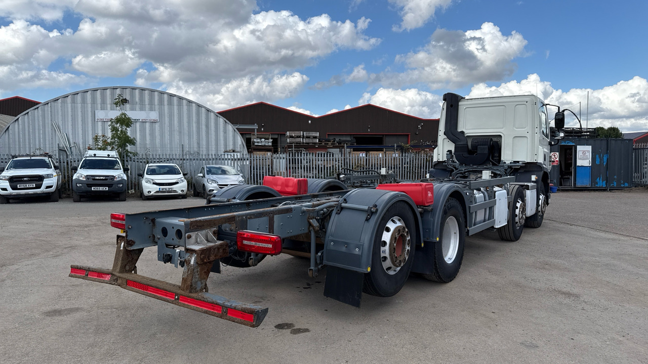 DAF CF 400 - Kamion sa golom šasijom i zatvorenom kabinom: slika 4 DAF CF 400 - Kamion sa golom šasijom i zatvorenom kabinom: slika 4