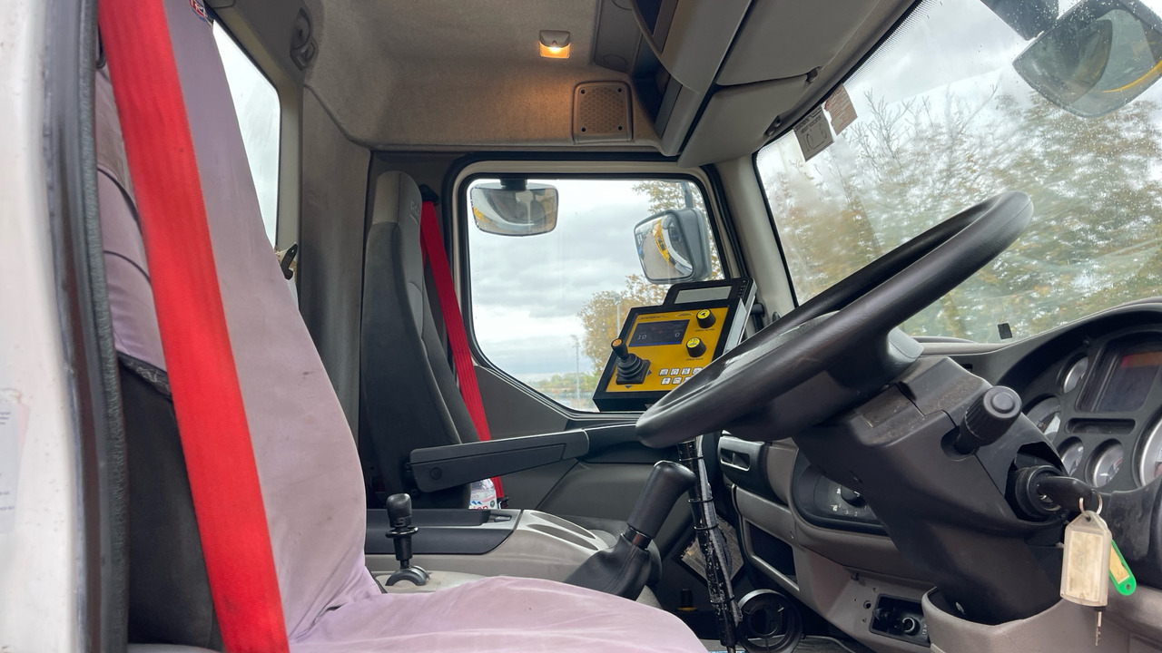 DAF LF 55.220 - Vozilo za čišćenje snega: slika 5 DAF LF 55.220 - Vozilo za čišćenje snega: slika 5