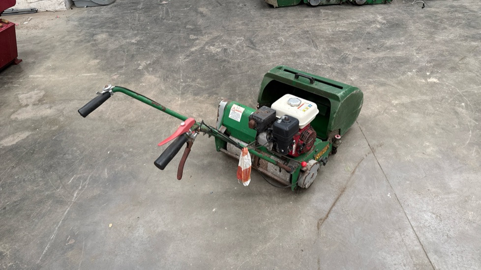 DENNIS FT510 PEDESTRIAN CYLINDER MOWER WITH 5K UNIT AND GRASS BOX - Građevinska oprema: slika 1 DENNIS FT510 PEDESTRIAN CYLINDER MOWER WITH 5K UNIT AND GRASS BOX - Građevinska oprema: slika 1