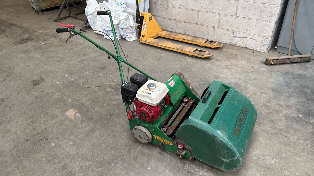 DENNIS FT510 PEDESTRIAN CYLINDER MOWER WITH 9K UNIT AND GRASS BOX - Građevinska oprema: slika 1 DENNIS FT510 PEDESTRIAN CYLINDER MOWER WITH 9K UNIT AND GRASS BOX - Građevinska oprema: slika 1
