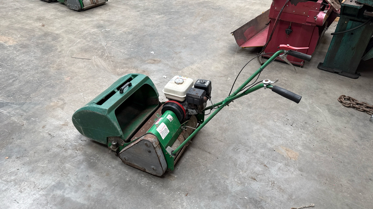 DENNIS FT510 PEDESTRIAN CYLINDER MOWER WITH 9K UNIT AND GRASS BOX - Građevinska oprema: slika 3 DENNIS FT510 PEDESTRIAN CYLINDER MOWER WITH 9K UNIT AND GRASS BOX - Građevinska oprema: slika 3
