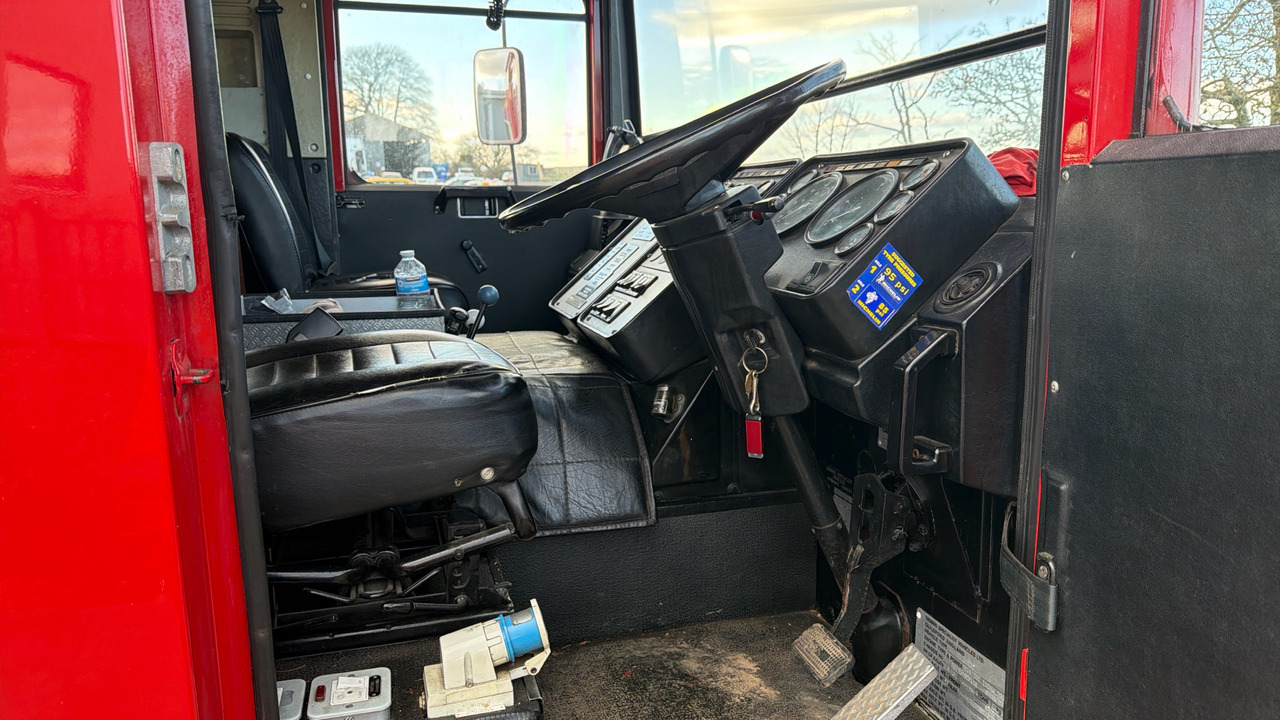 DENNIS RS 135 - Vatrogasni kamion: slika 5 DENNIS RS 135 - Vatrogasni kamion: slika 5