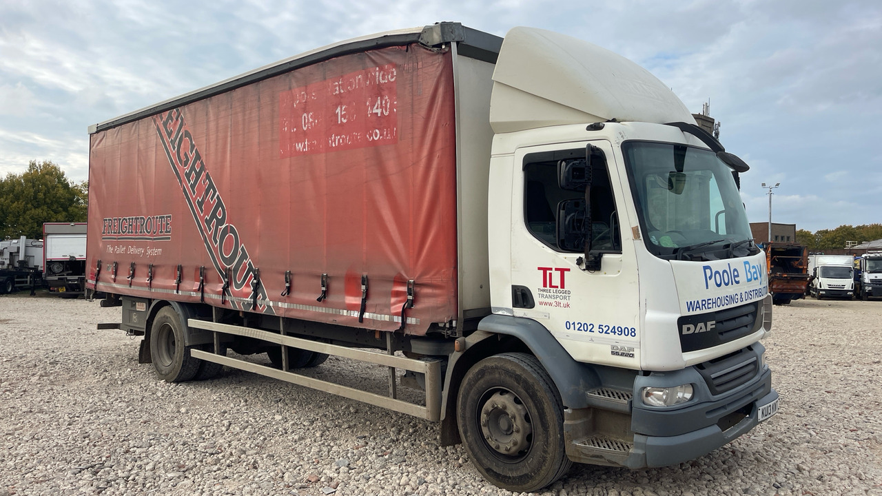 Daf LF 55.220 - Kamion sa ceradom: slika 1 Daf LF 55.220 - Kamion sa ceradom: slika 1