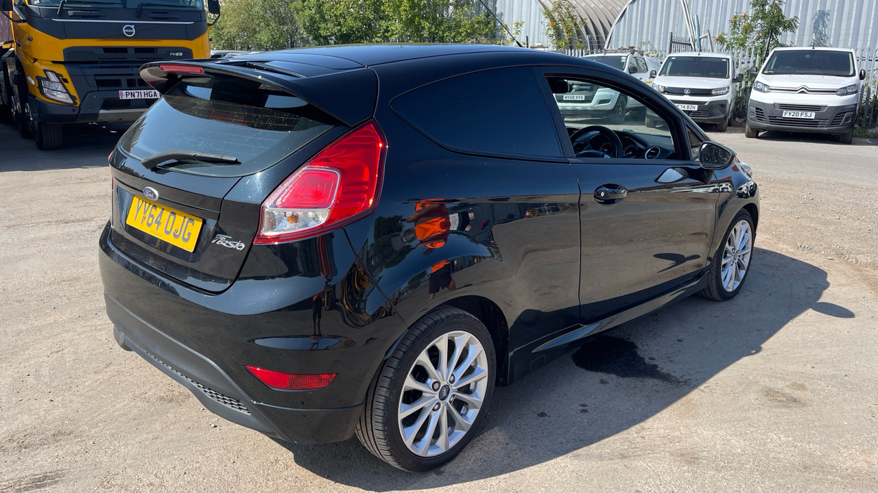 FORD FIESTA 1.6 TDCI SPORT - Automobil: slika 4 FORD FIESTA 1.6 TDCI SPORT - Automobil: slika 4