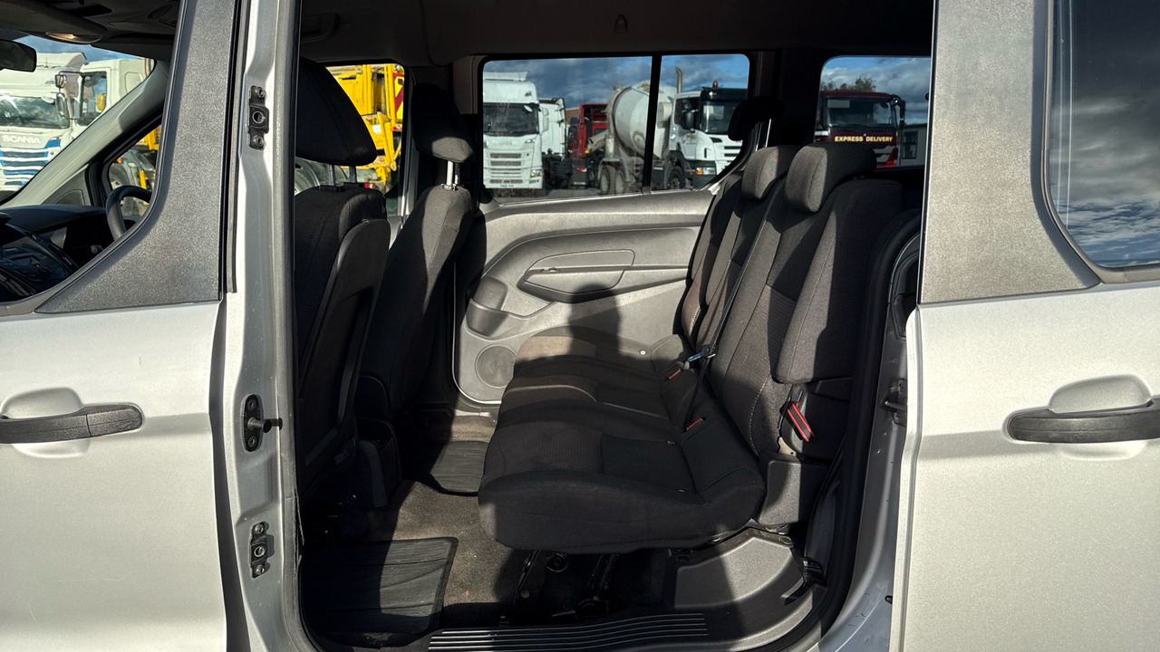 Automobil FORD GRAND TOURNEO CONNECT 1.5 TDCI: slika 15
