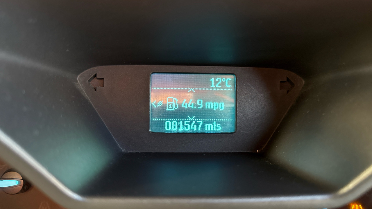 Automobil FORD GRAND TOURNEO CONNECT 1.5 TDCI: slika 9