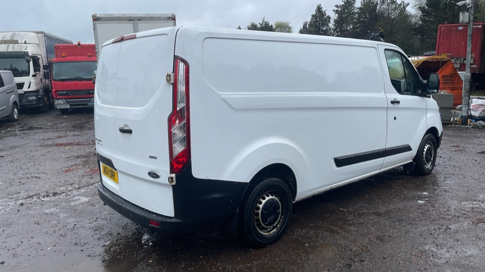 FORD TRANSIT CUSTOM 300 BASE 2.0 TDCI 105PS - Dostavno vozilo sa duplom kabinom: slika 4 FORD TRANSIT CUSTOM 300 BASE 2.0 TDCI 105PS - Dostavno vozilo sa duplom kabinom: slika 4
