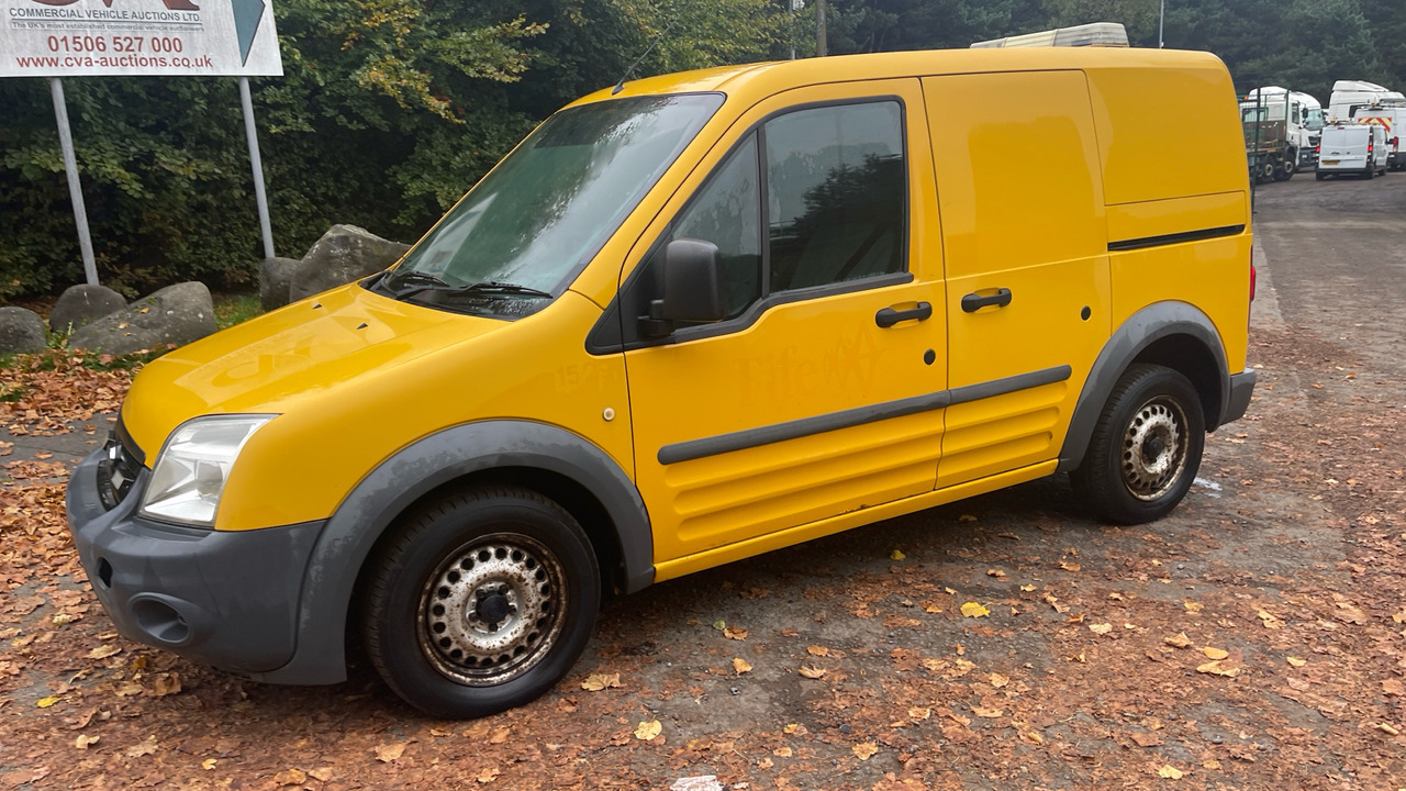 Ford Transit Connect T200 TDCi 75PS - Mali kombi: slika 2 Ford Transit Connect T200 TDCi 75PS - Mali kombi: slika 2