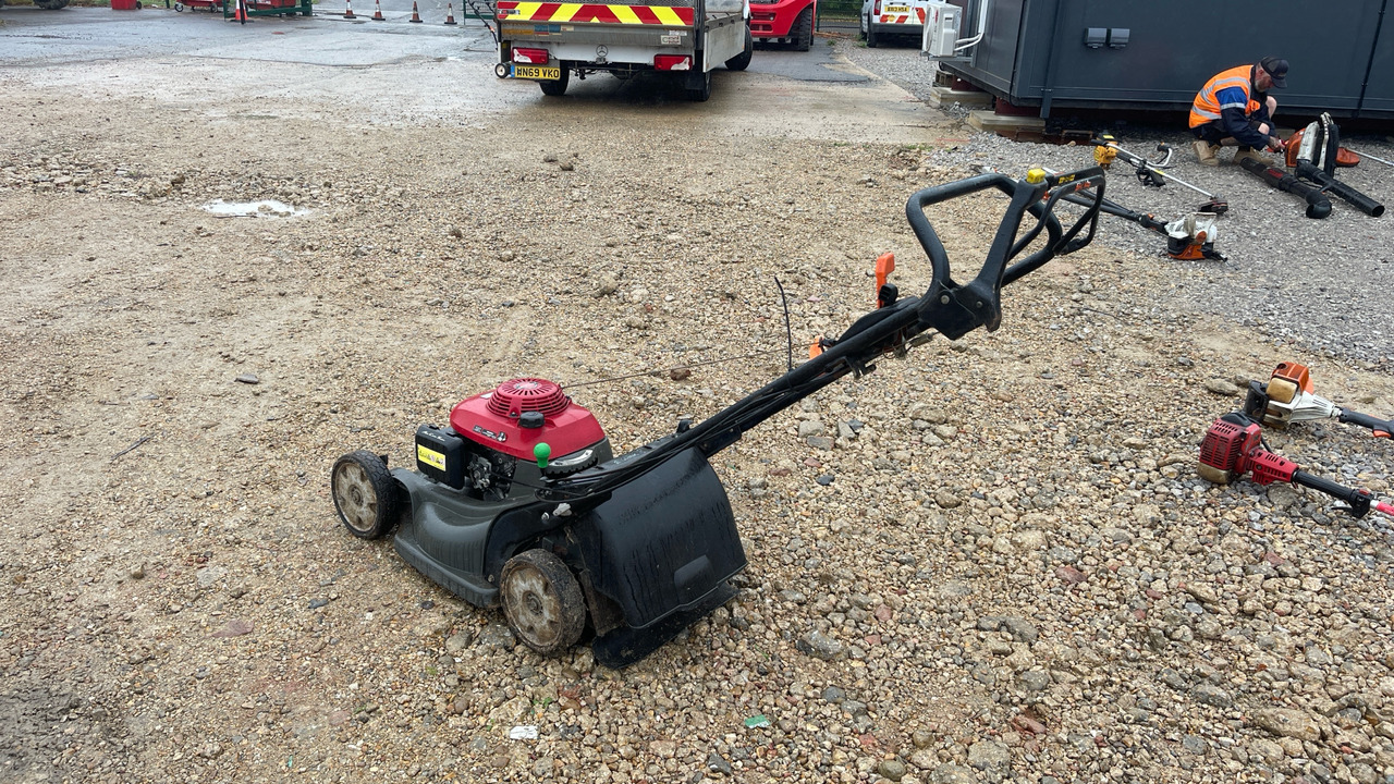 HONDA HRX537 PEDESTRIAN MOWER - Građevinska oprema: slika 2 HONDA HRX537 PEDESTRIAN MOWER - Građevinska oprema: slika 2