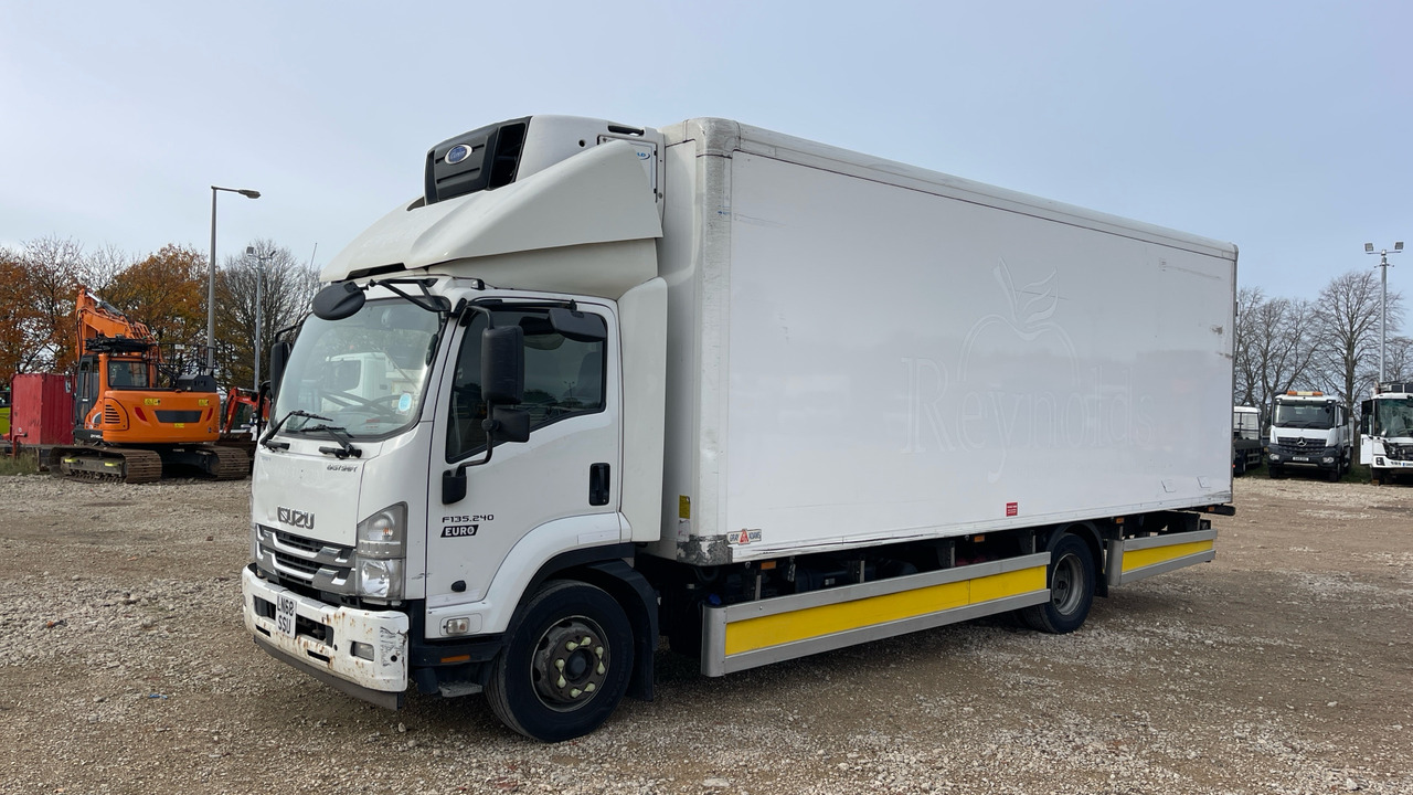 ISUZU F 135.240 - Hladnjača: slika 2 ISUZU F 135.240 - Hladnjača: slika 2
