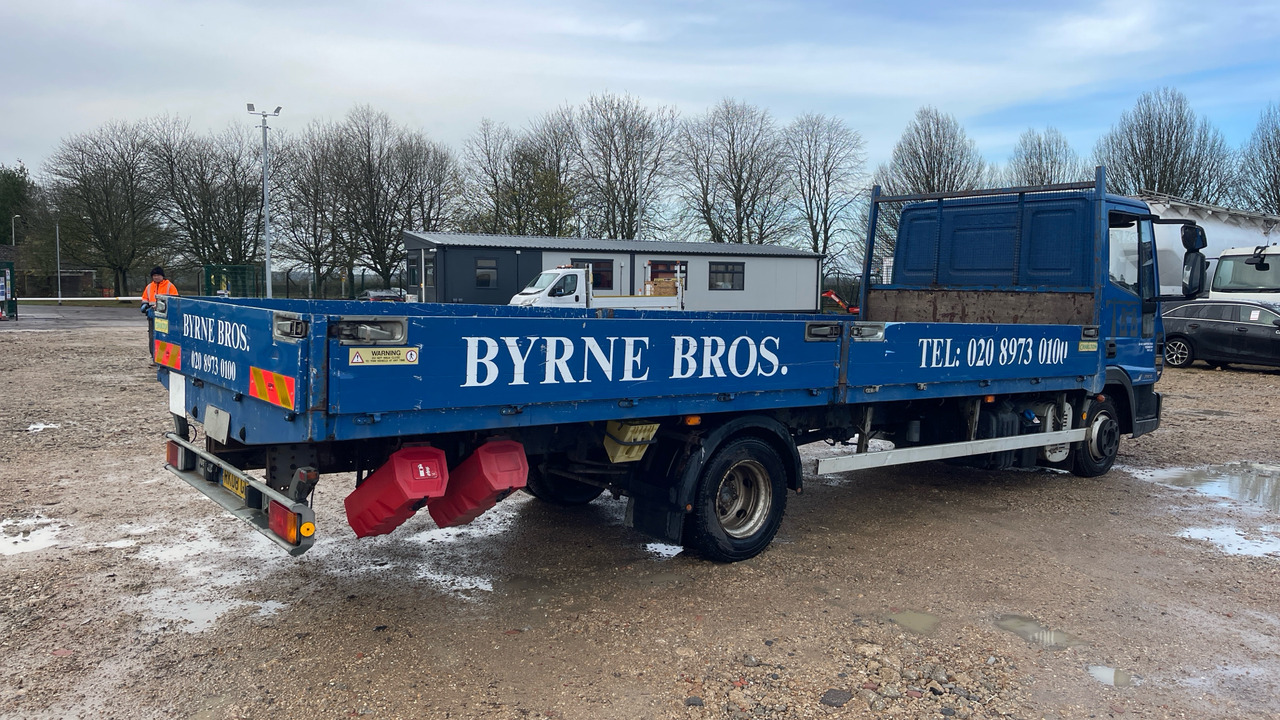 IVECO EUROCARGO 75E16 - Kamion sa tovarnim sandukom: slika 4 IVECO EUROCARGO 75E16 - Kamion sa tovarnim sandukom: slika 4