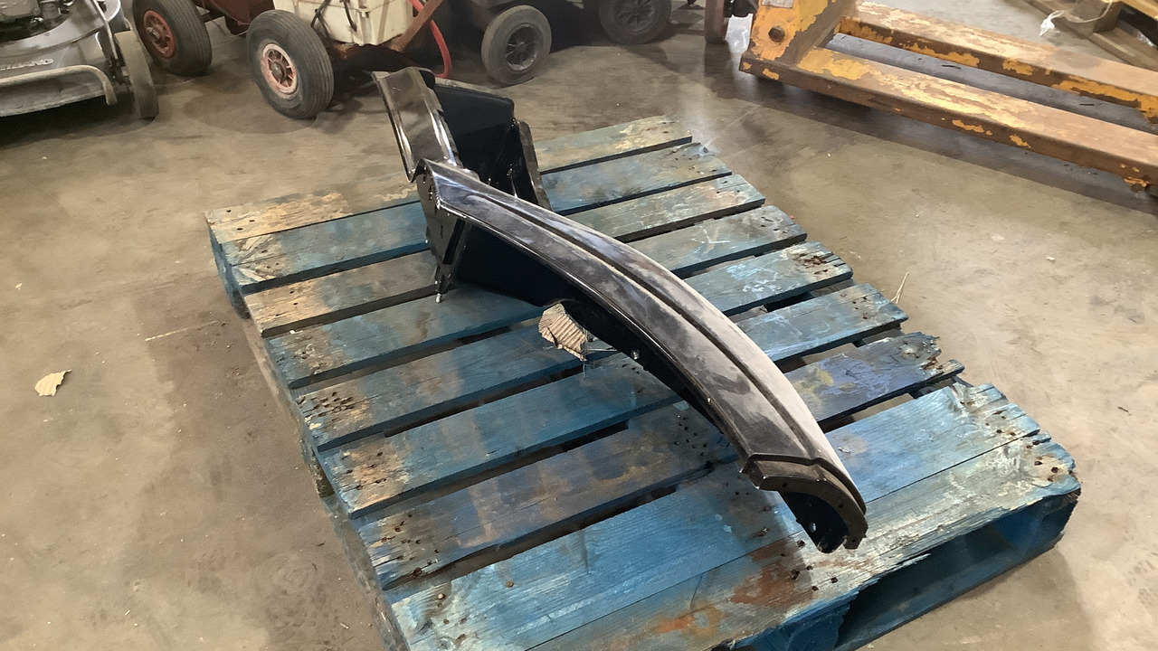 IVECO WHEEL ARCH & STEP - Građevinska oprema: slika 2 IVECO WHEEL ARCH & STEP - Građevinska oprema: slika 2