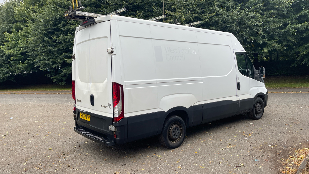 Iveco Daily 35-130 3520 WB - Furgon: slika 4 Iveco Daily 35-130 3520 WB - Furgon: slika 4