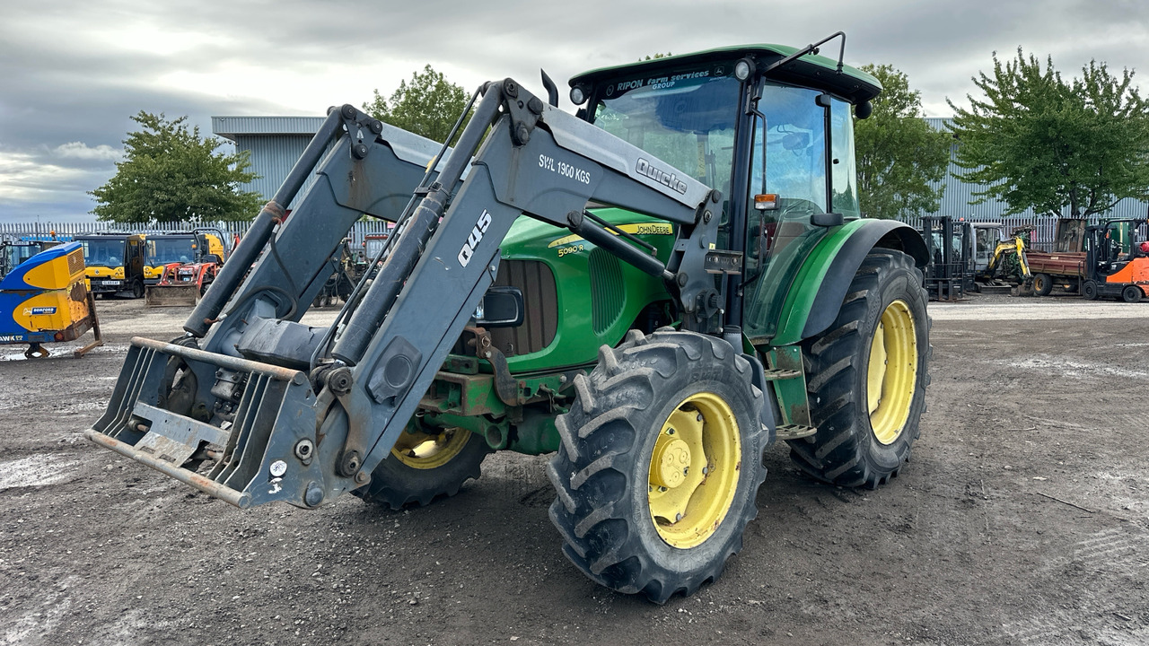 JOHN DEERE 5090R - Traktor: slika 2 JOHN DEERE 5090R - Traktor: slika 2