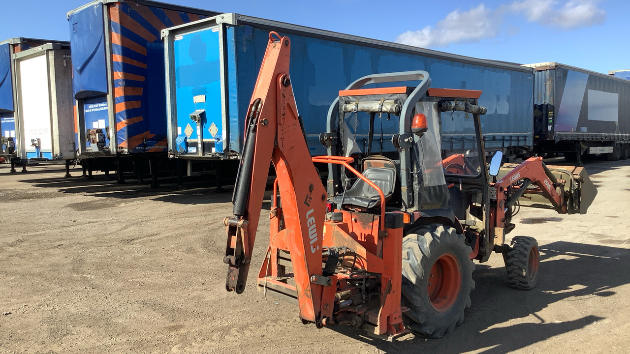 KUBOTA B3030 - Bager utovarivač: slika 3 KUBOTA B3030 - Bager utovarivač: slika 3
